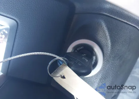 2017 Ram 1500 Laramie 4X4 5'7 Box z USA, uszkodzony, nr VIN 1C6RR7NT7HS689776